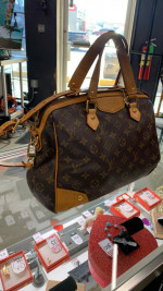 Pre-loved LV Monogram Canvas Hangbag