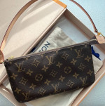 Louis Vuitton Pochette Accesories