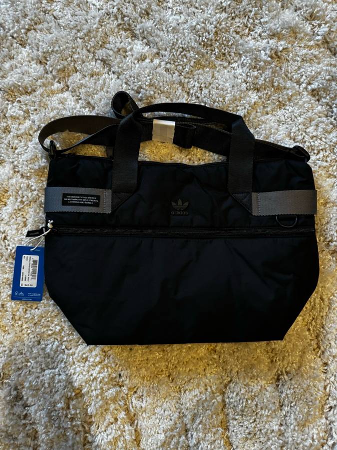 NEW adidas Originals PUFFER SHOPPER TOTE Logo Crossbody Shoulder Bag Zip Pockets