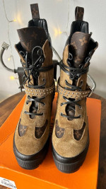 Louis Vuitton Boots Size 9 NEW REPLICA