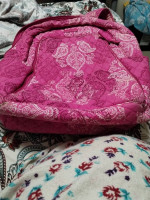 7 vers Bradley bags