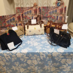 HUGE COLLECTION OF BEAUTIFUL POCKETBOOKS / HANDBAGS!