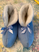 Woman's Fleece Boot Slippers-NEW w/o Tag