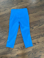 Women’s Lululemon Blue Crop Leggings- Size 8