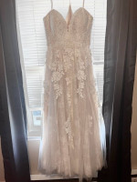 Never Worn Wedding Dress