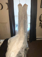 Never Worn Wedding Dress