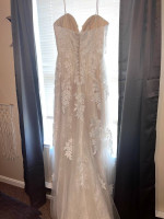 Never Worn Wedding Dress