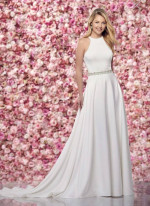 Enchanting by Mon Cheri Wedding Dress 219135 in Ivory. Size 8. NWT!