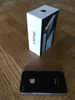 APPLE IPHONE 4S (VERIZON)  unlocked - with original packaging