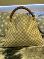 LV Purse 👜