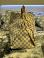 LV Purse 👜