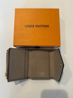 LOUIS VUITTON ZOE WALLET