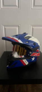 Small Dirtbike Helmet - BILT Lux Race USA + FMF Goggles