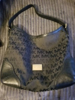 Micheal Kors purse