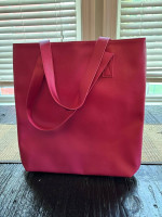 Large hot pink Kenneth Cole Reaction purse