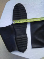 Mens Mid-Calf Black Rubber Rain Boots (Size 11)