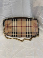 Burbery London Leather house small chain handbag