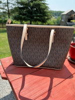 Michael Kors Jet Set Tote