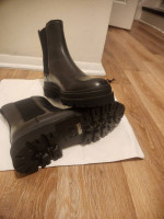 Vince Mens Booths.( Brand new) size 9.5
