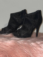 NEW GUESS spiked sexy BLACK spiked BOOTIE ANKLE boots