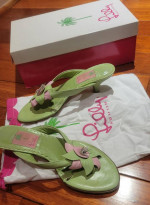 Lilly Pulitzer Leather Thong Sandals Lime Green & Pink Flower - 7 M