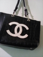 ASSORTED DESIGNER BAGS