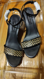 Ann Taylor shoes size 5.