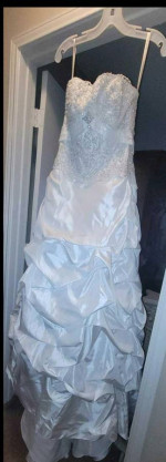 NEW BEAUTIFUL WEDDING DRESS