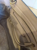 MICHAEL KORS LEATHER MESSENGER HANDBAG