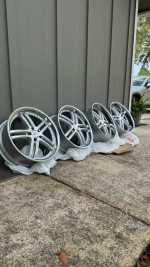 New never mounted 2 piece 20s staggered