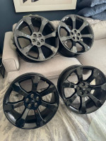 OEM 2021 Ford Explorer ST 21x9" Wheels
