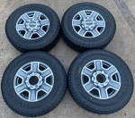 New take off 8 lugs 18 inch ford wheels 8x170 and tires 2023