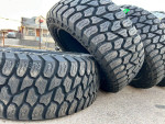 285 55 20 amp AT new tires