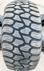 285 55 20 amp AT new tires