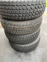 4 Like New 195X65X15 91T Mastercraft Glacier-Grip II Snow Winter Tires