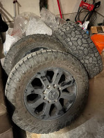 Toyo 35x11.5R20 with wheels