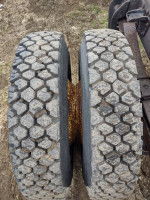 9R22.5 Truck Tires - Six