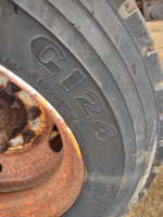 9R22.5 Truck Tires - Six