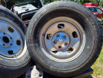 17" Dodge steel wheels & caps