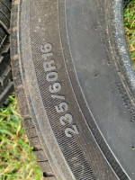 1 Kuhmo Solus KH25 P235/60R16 tire