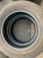 2 Yokohama Avid S33 P225/65R17