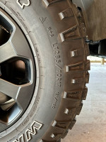 2023 Ram 2500 285/70R17 8x6.5" (8x165.1mm) *5 Wheels and Tires*