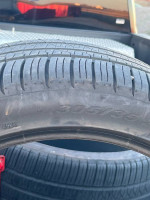 Pirelli 2 like new tires 305/35/20