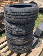 Pirelli 255/40/19 set of four matching tires