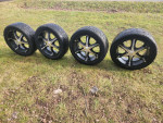 22" 5 lug truck rims with tires very nice