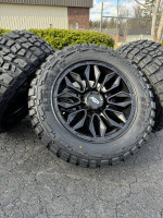 20” Ford F-250 Wheels Black 8x170 Rims 35” tires F-350 F250 F350