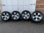 20” like new Dodge Ram 1500 Rims wheels