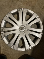 16” Toyota hub caps