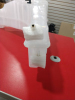 2008-17 Freightliner Columbia Coolant Overflow Reservior Tank