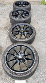 Porsche 991 911 20" Carrera S Wheels & Tires